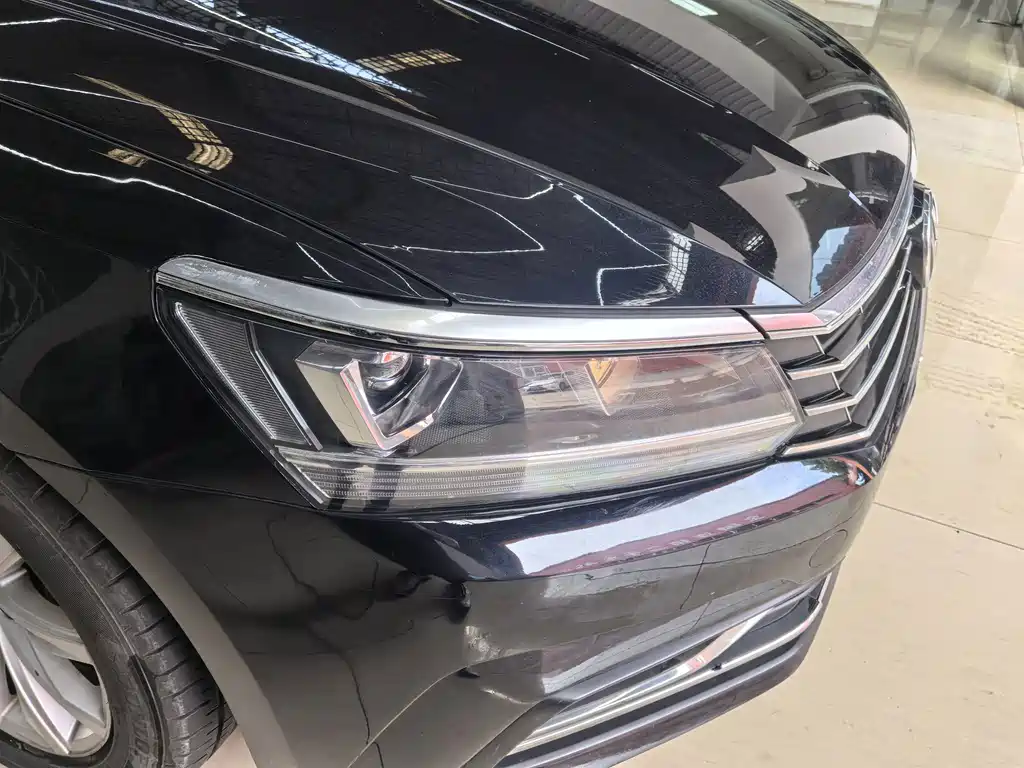 Volkswagen Passat — миниатюра 14