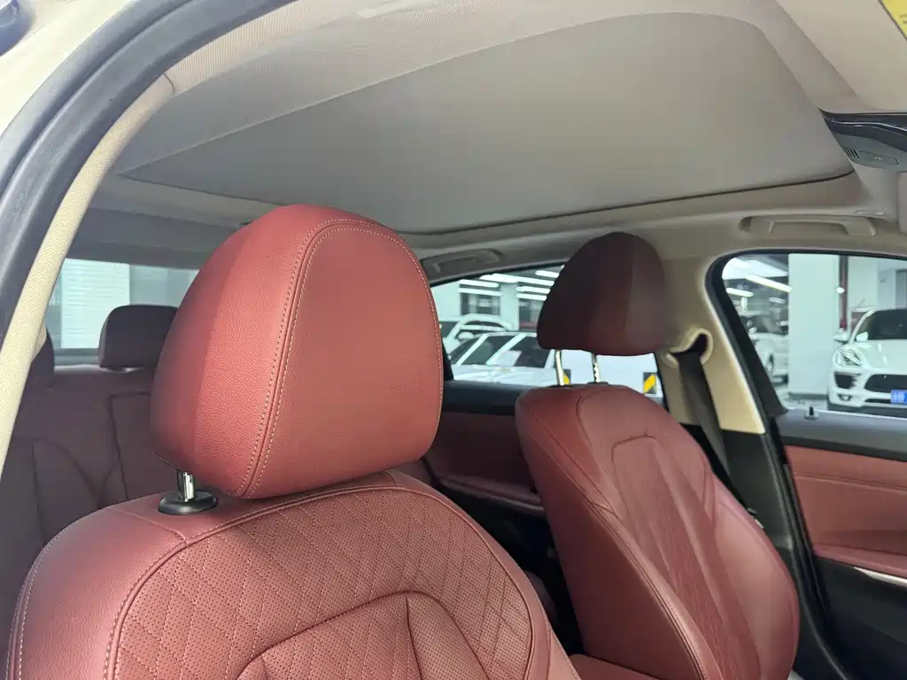 BMW i3 — миниатюра 13