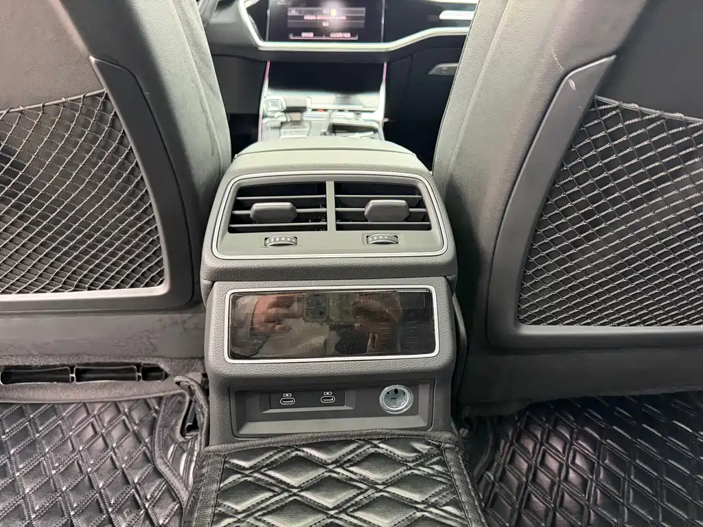Audi A6L New Energy — миниатюра 14