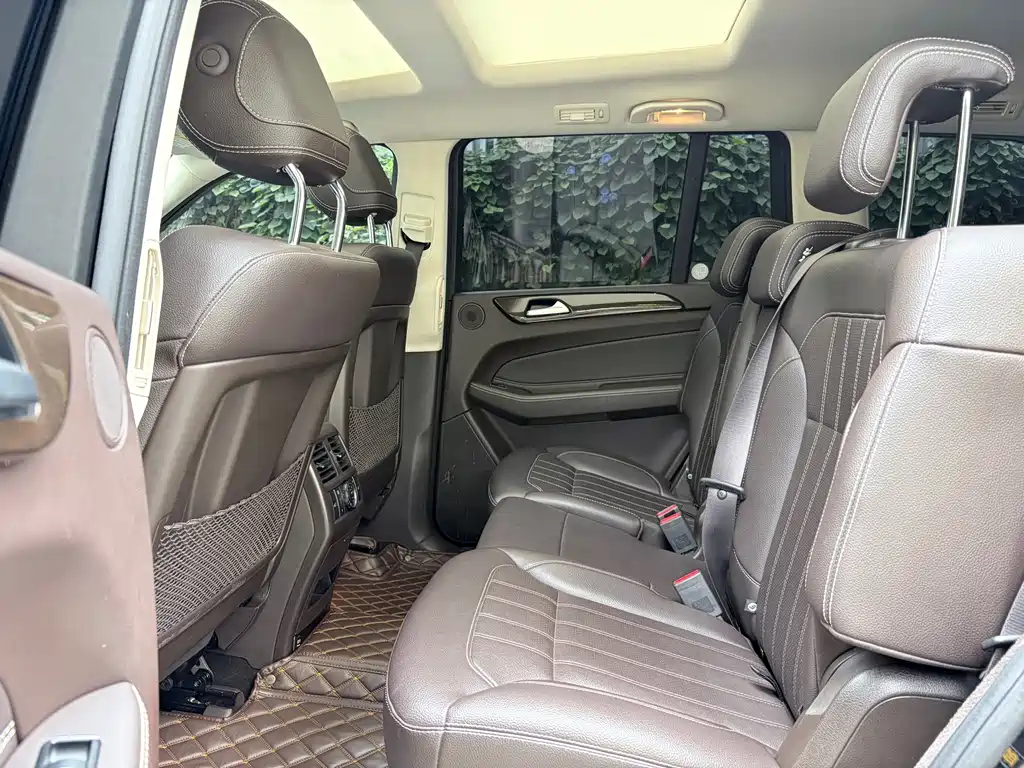 Mercedes-Benz GLS — миниатюра 8