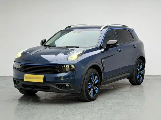 2019 Lynk & Co 01