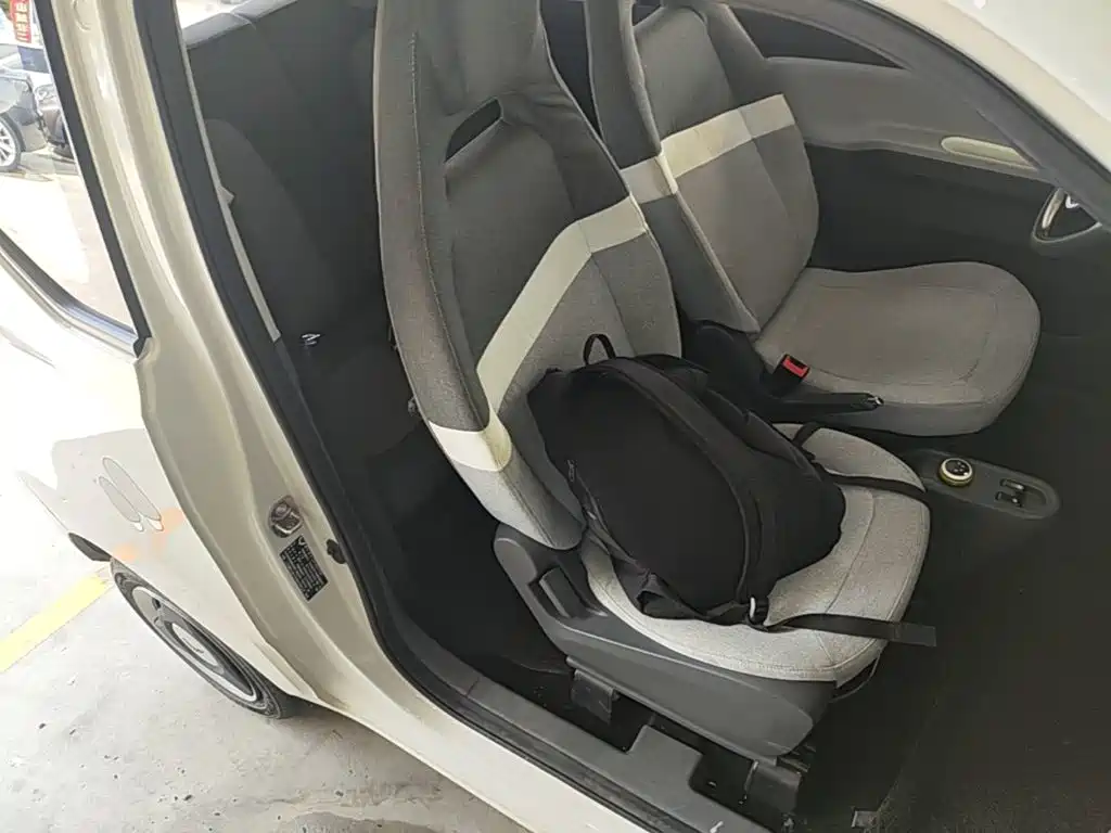 Wuling MINIEV — миниатюра 25