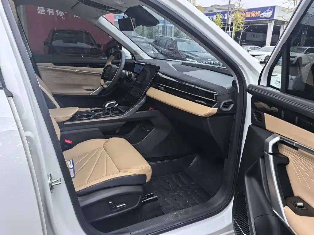 Geely Boyue L — миниатюра 10