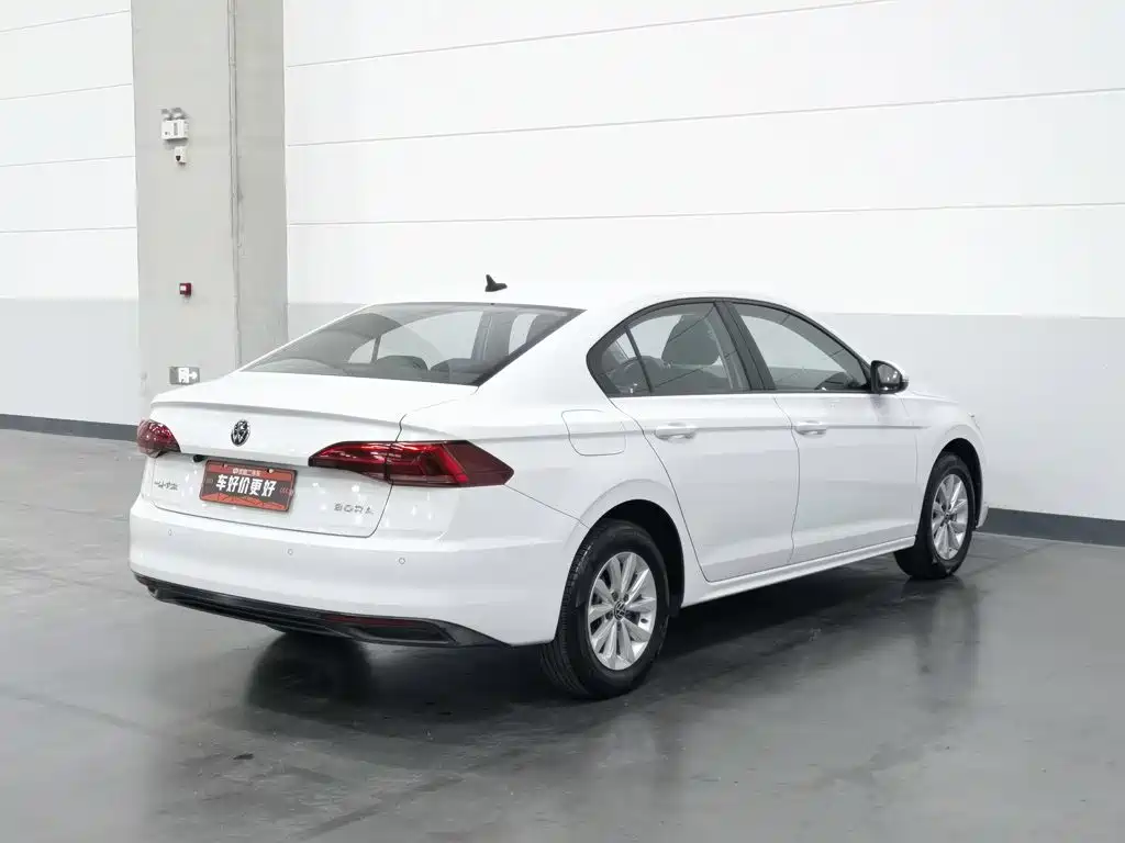 Volkswagen Bora — миниатюра 2