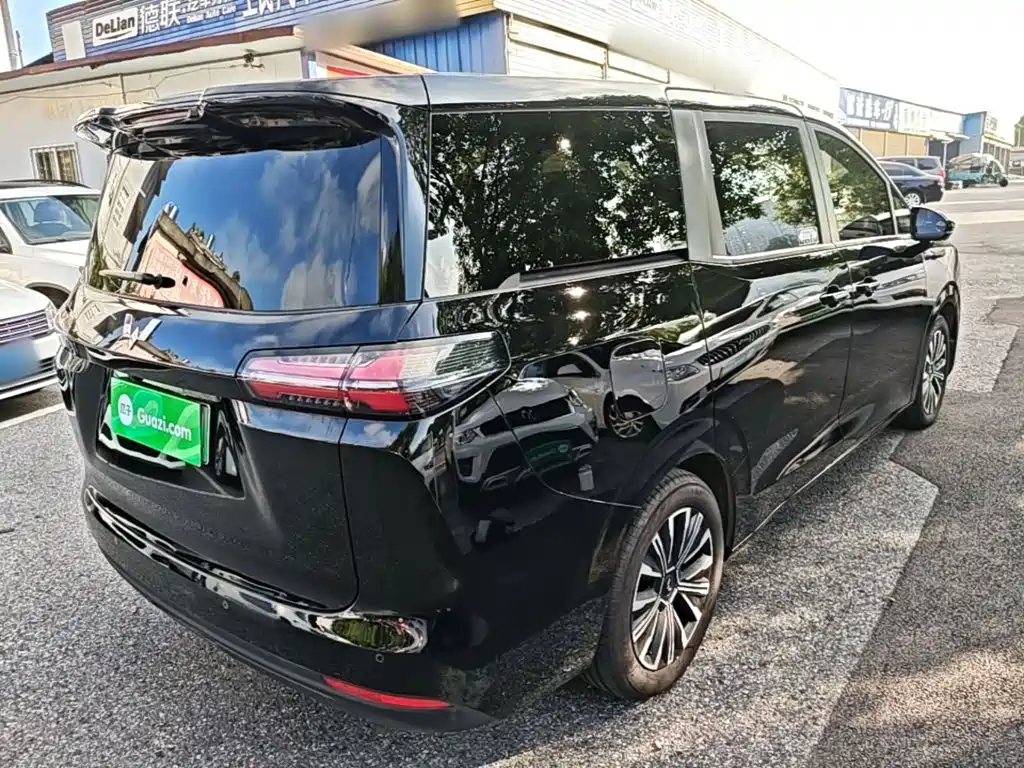 Wuling Звездный свет 730 Новая энергия — миниатюра 7