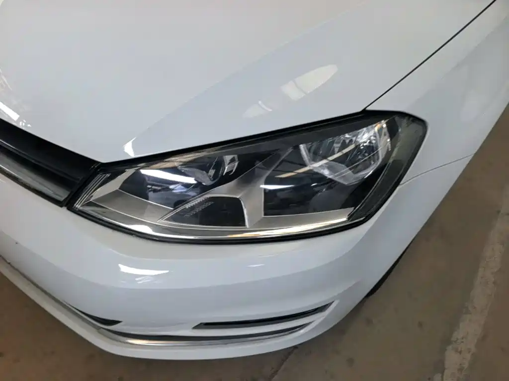 Volkswagen Golf — миниатюра 24
