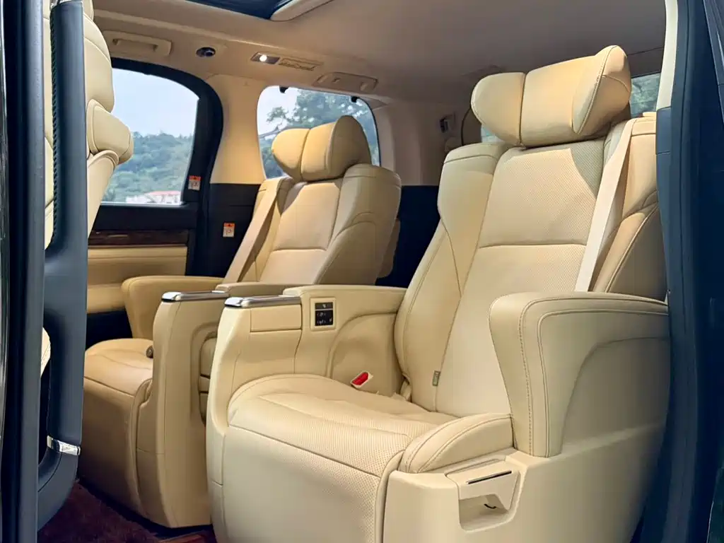 Toyota Alphard 2021 2.5L Luxury