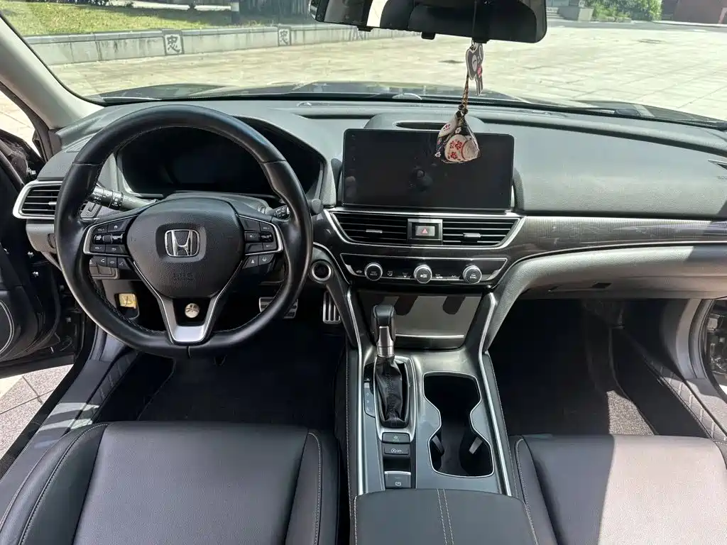 Honda Accord — миниатюра 6