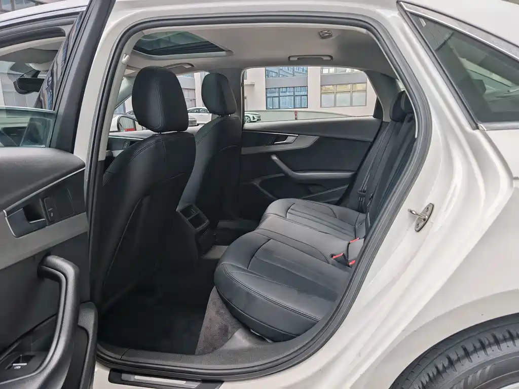 Audi A4L — миниатюра 10