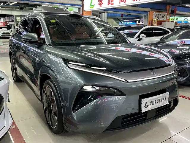 2025 BYD Tang