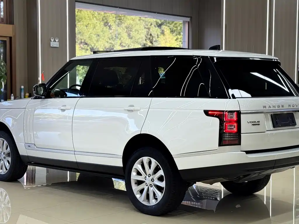 Land Rover Range Rover 2016 3.0 SC V6 Vogue Long Wheelbase