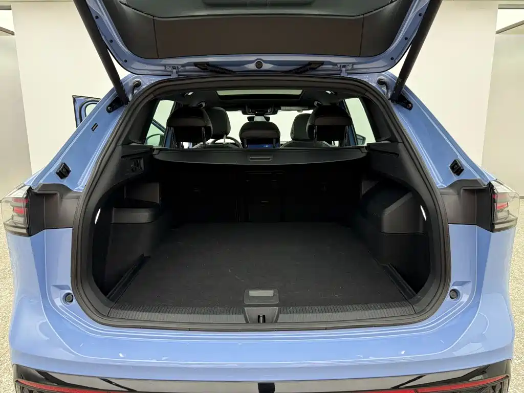 Volkswagen Tiguan L — миниатюра 6