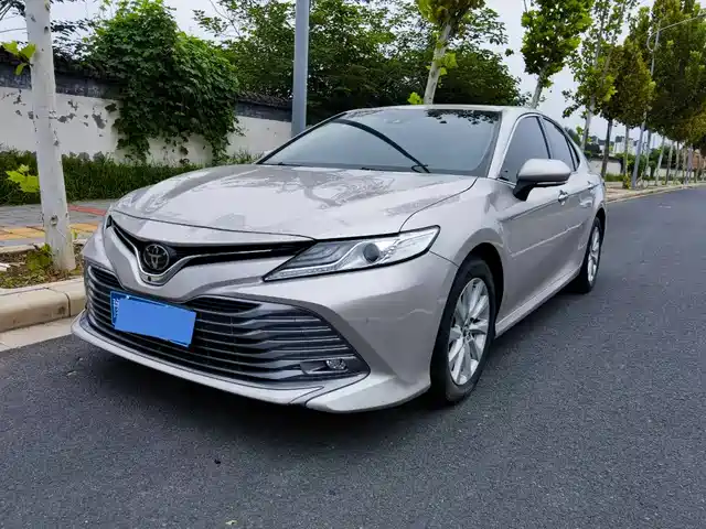TOYOTA CAMRY 2018