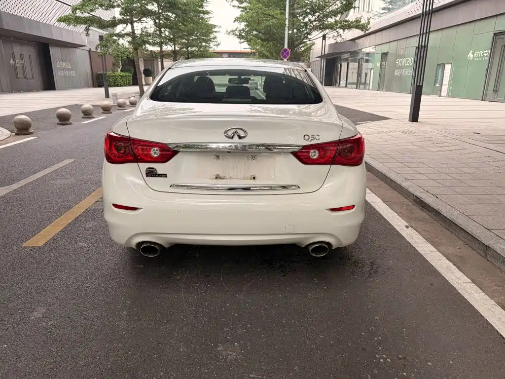 Infiniti Q50L — миниатюра 8