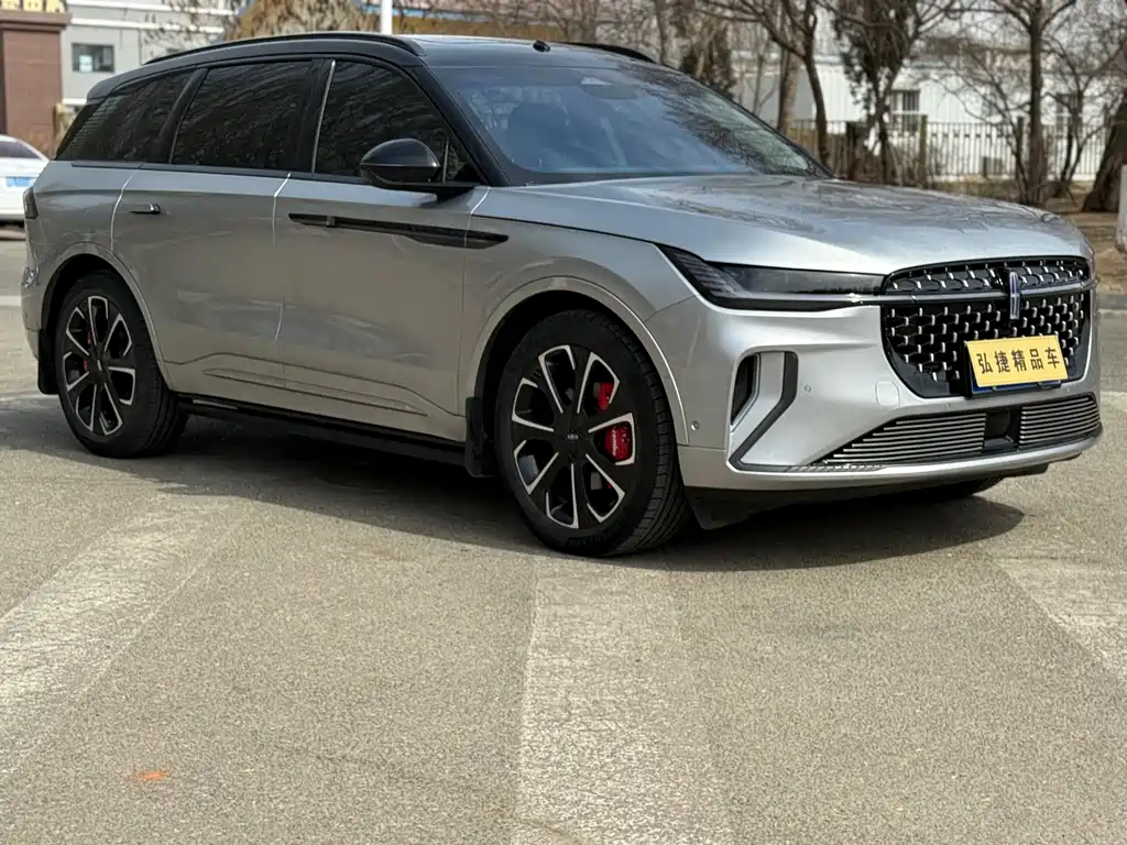 Lincoln Nautilus 2023 2.0T