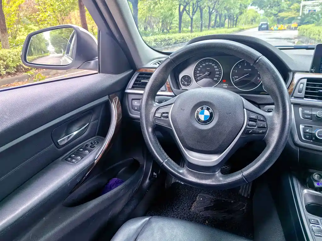 BMW 3 Series — миниатюра 7