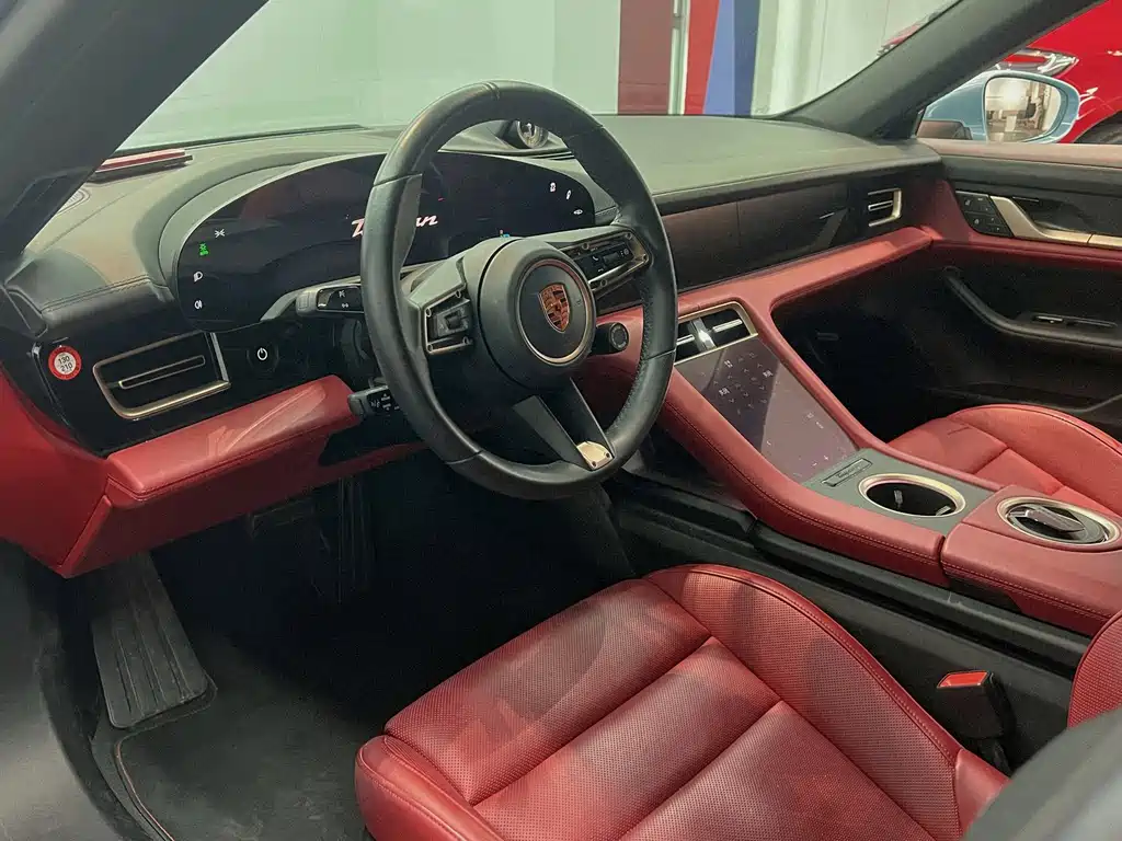 Porsche Taycan — миниатюра 6