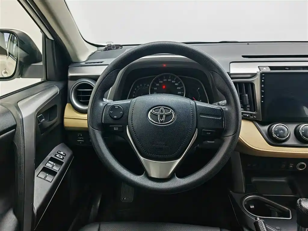 Toyota RAV4 — фотографии объявления, Фото 11