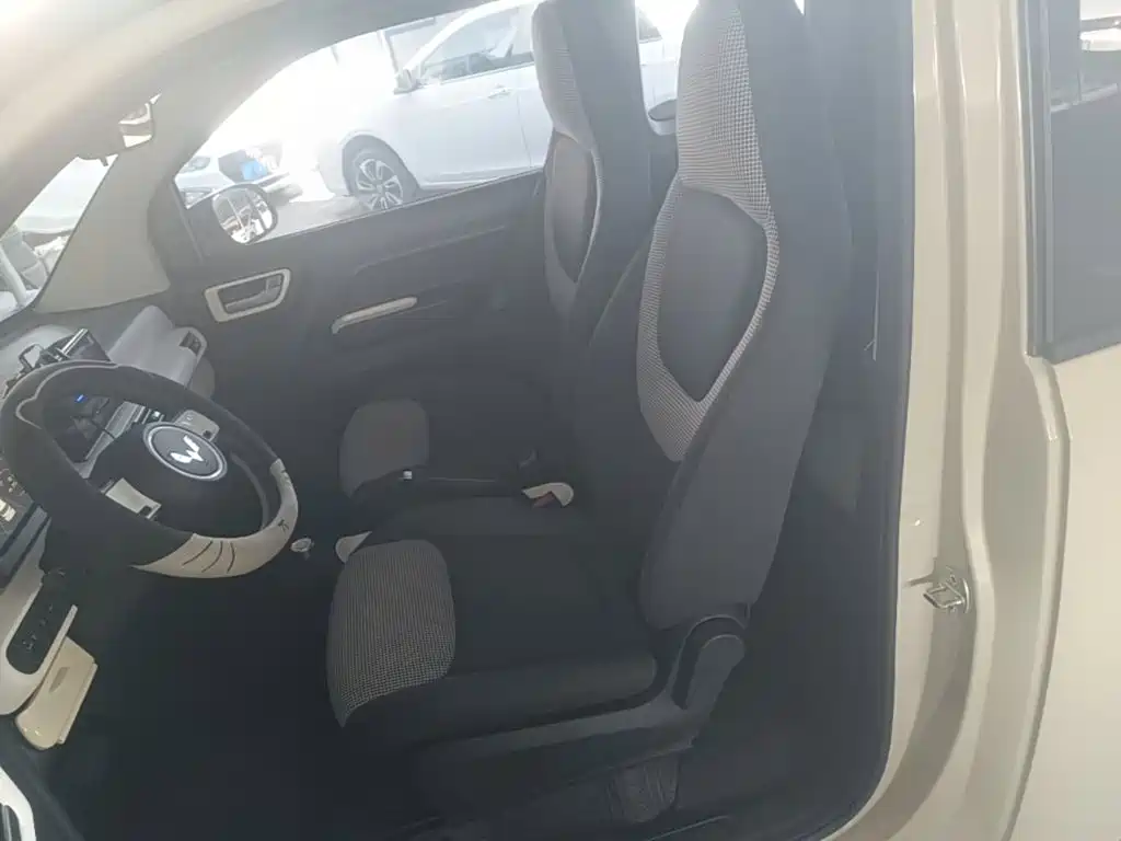 Wuling MINIEV — миниатюра 15