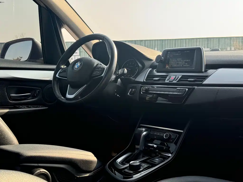 BMW 2 SERIES STATION WAGON