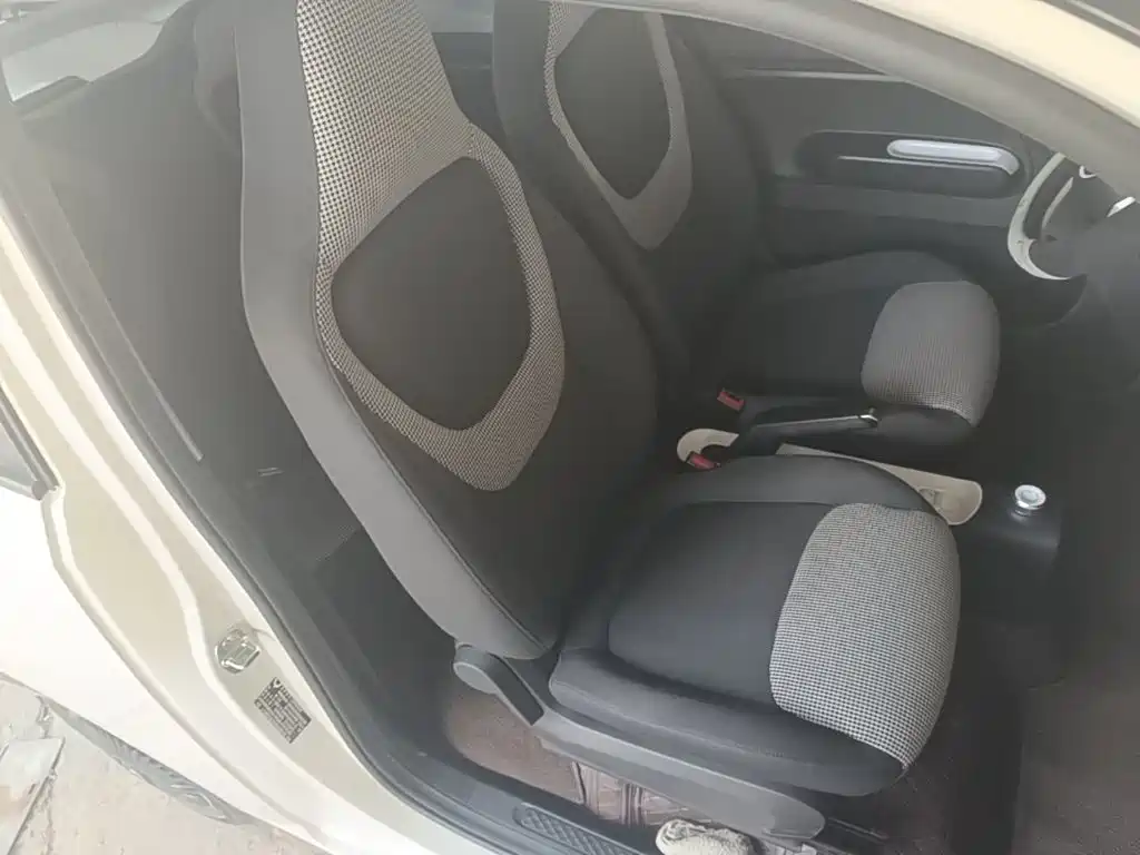 Wuling MINIEV — миниатюра 25