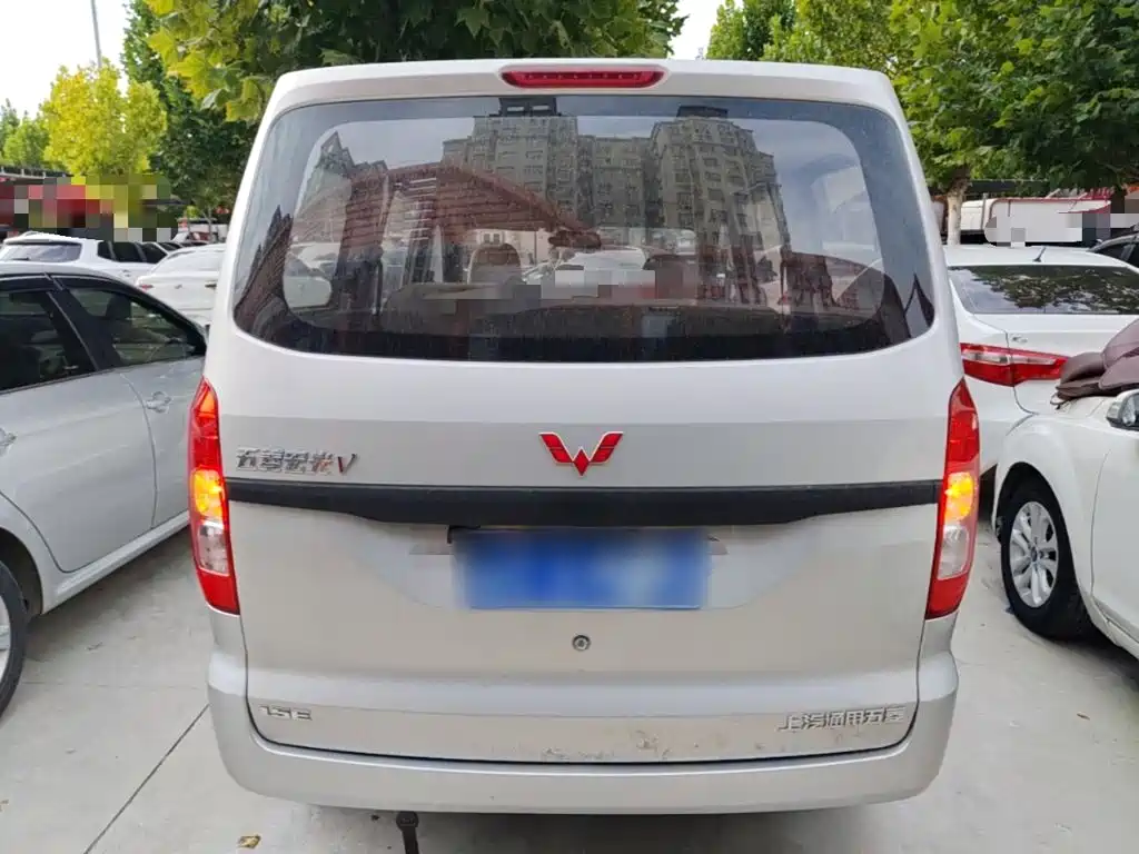 Wuling Hongguang V — миниатюра 6
