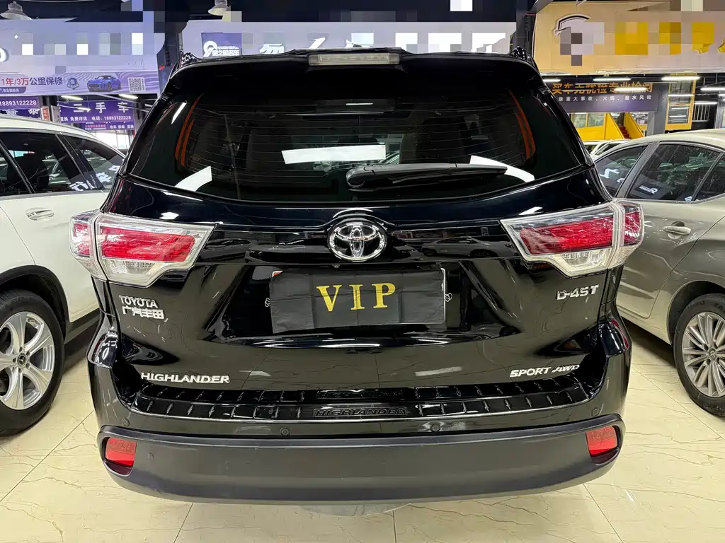TOYOTA HIGHLANDER