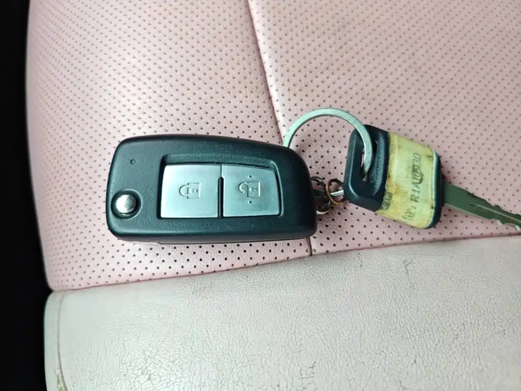 Nissan Tiida — миниатюра 9
