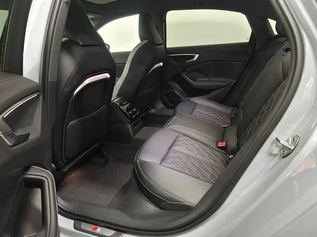 Audi A5L — миниатюра 17