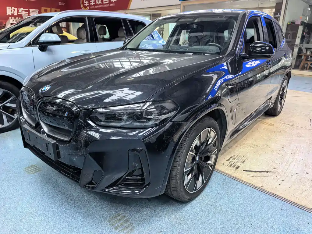 BMW iX3 — миниатюра 2