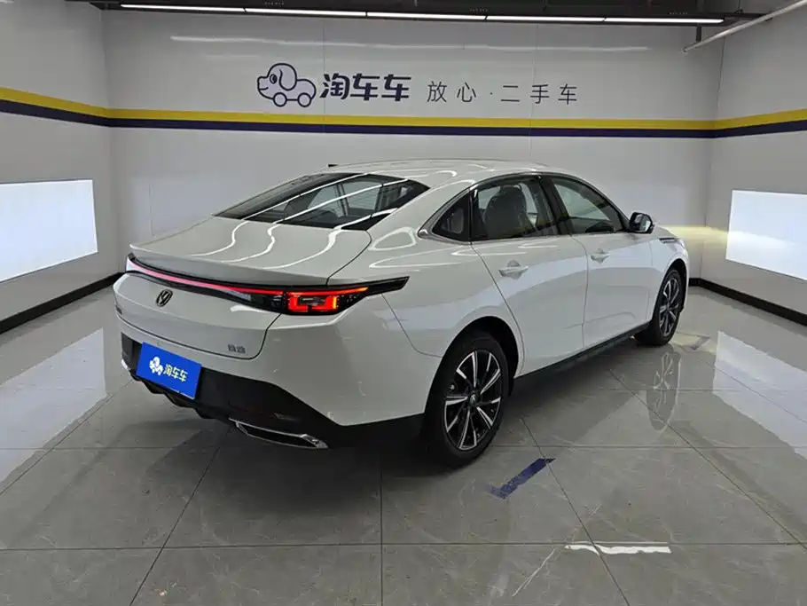 Changan Eado 2025 1.5T 500Bar Luxury