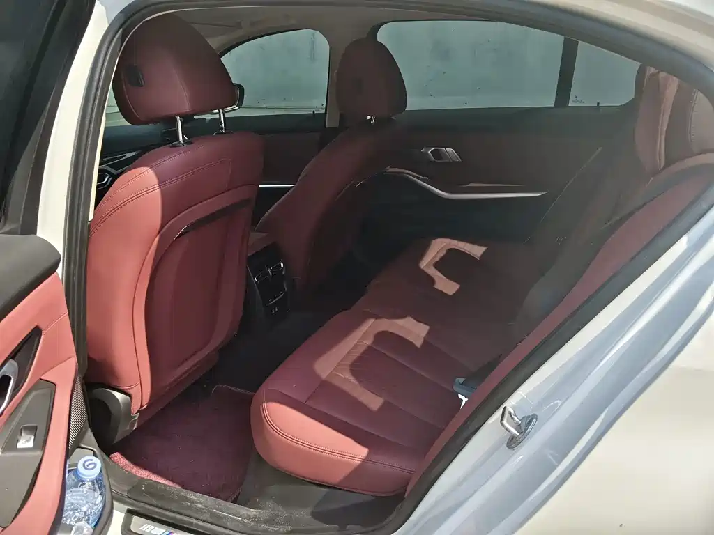 BMW 3 Series — миниатюра 4