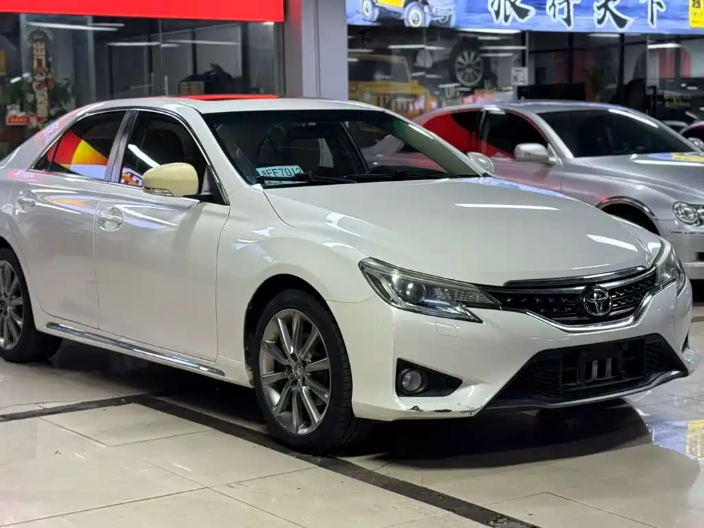 Toyota Reiz — миниатюра 3