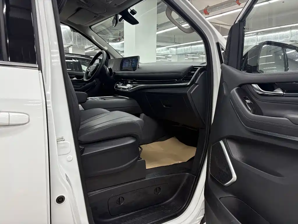 SAIC MAXUS CHASE G10