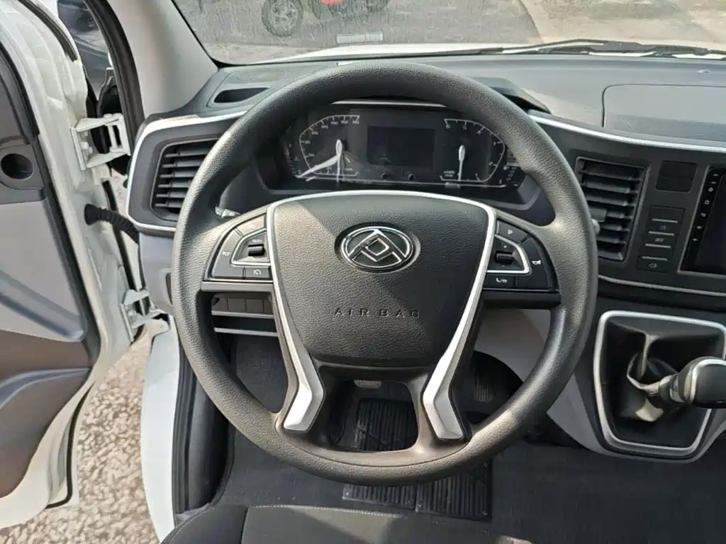 MAXUS V80 — миниатюра 11