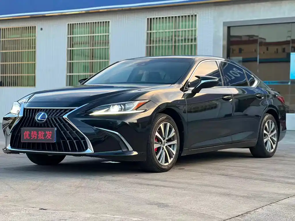 LEXUS  ES