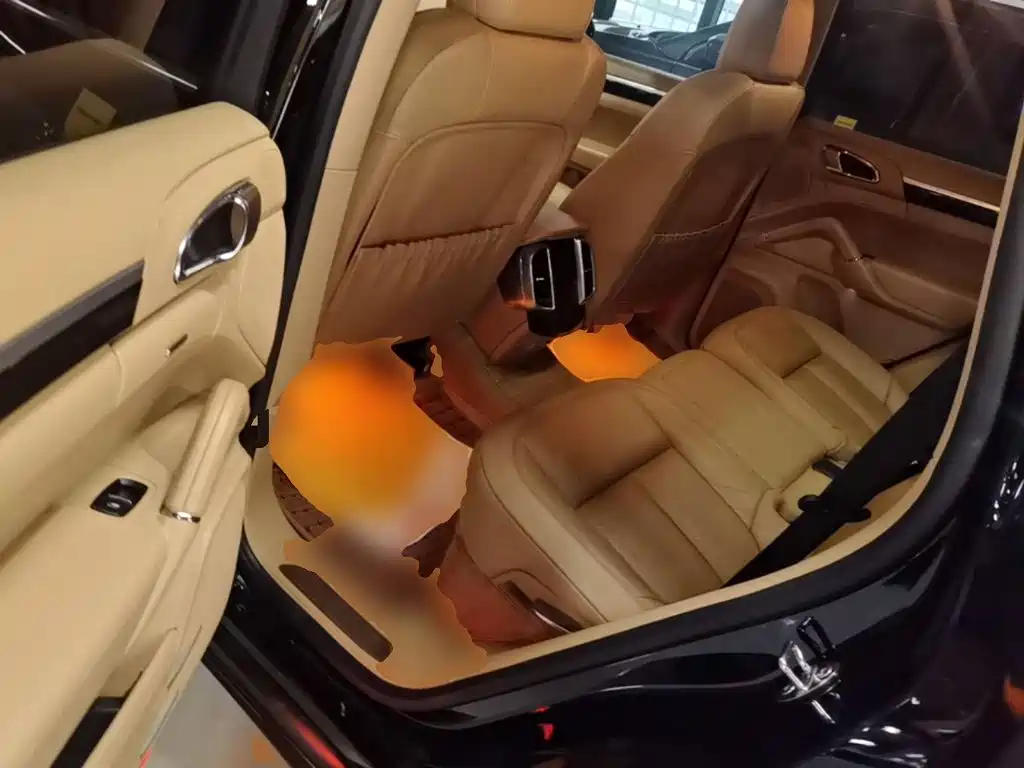 Porsche Cayenne — миниатюра 17