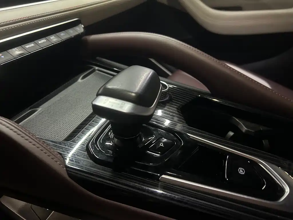 Geely Xingyue L — миниатюра 16