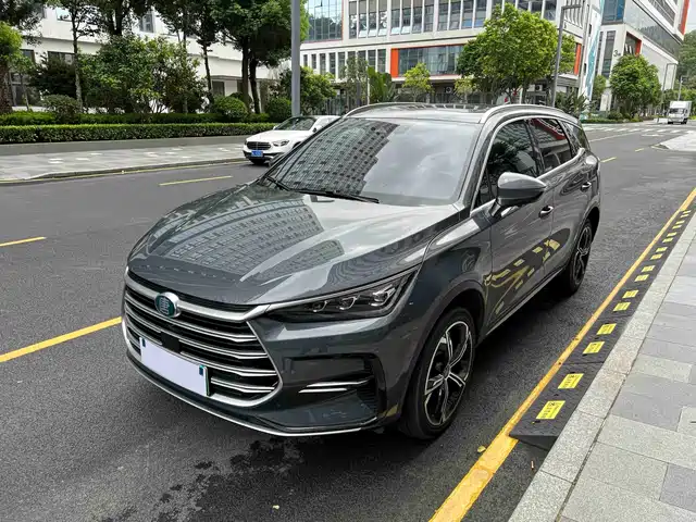 2022 BYD Tang