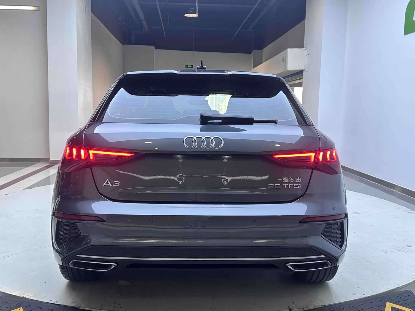 Audi A3 1.4 л 2023 г. Зелёный, пробег 27700 км