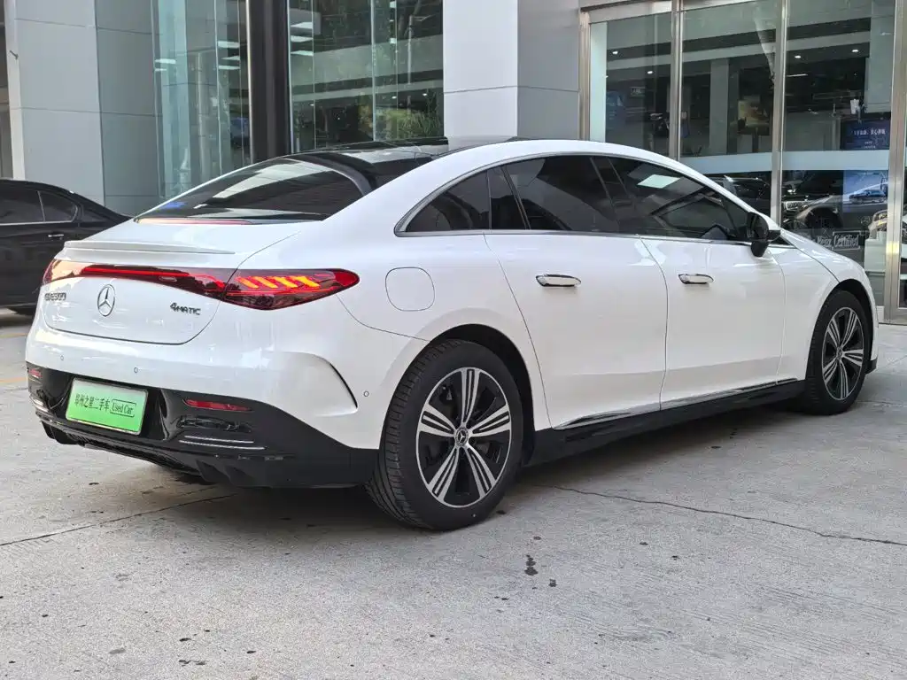 Mercedes-Benz EQE — миниатюра 11