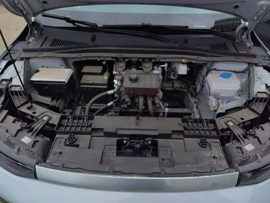 Leapmotor Leapmotor B01 — миниатюра 10