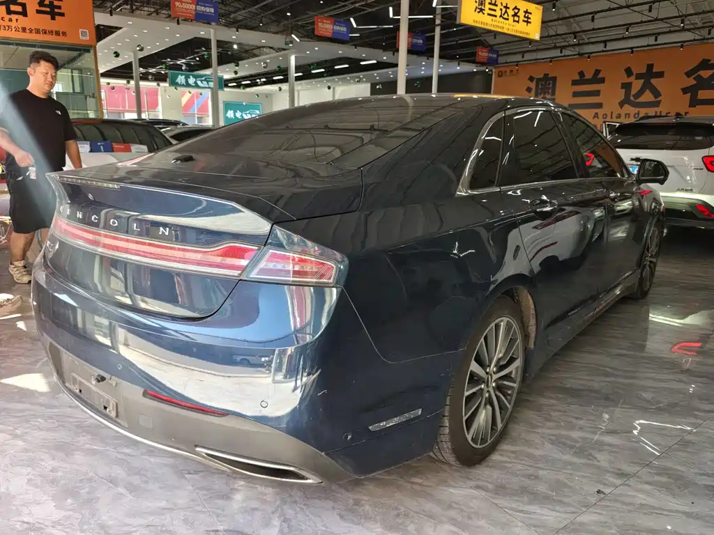Lincoln MKZ — миниатюра 7