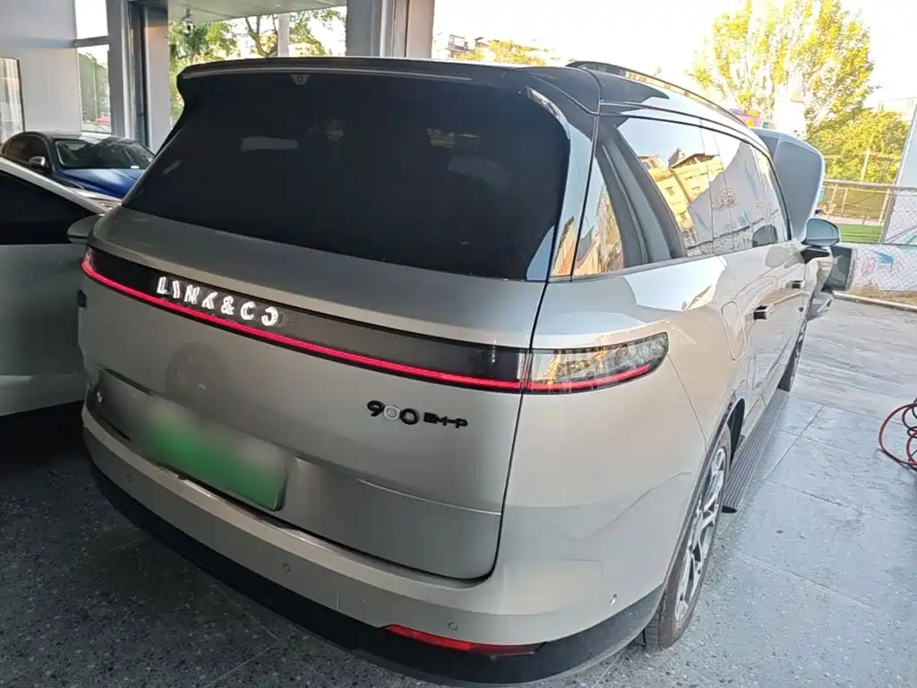 Lynk & Co 900 — миниатюра 7