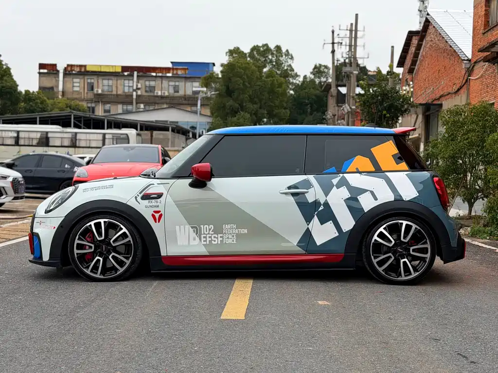 MINI JCW