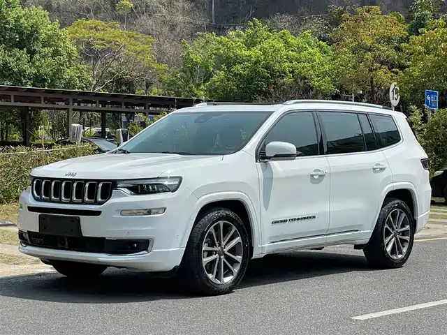 JEEP GRAND COMMANDER