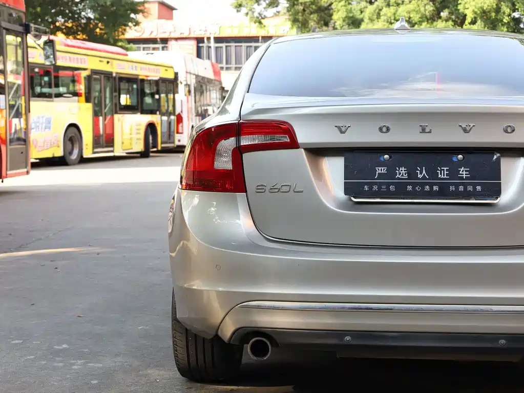 Volvo S60 — миниатюра 16