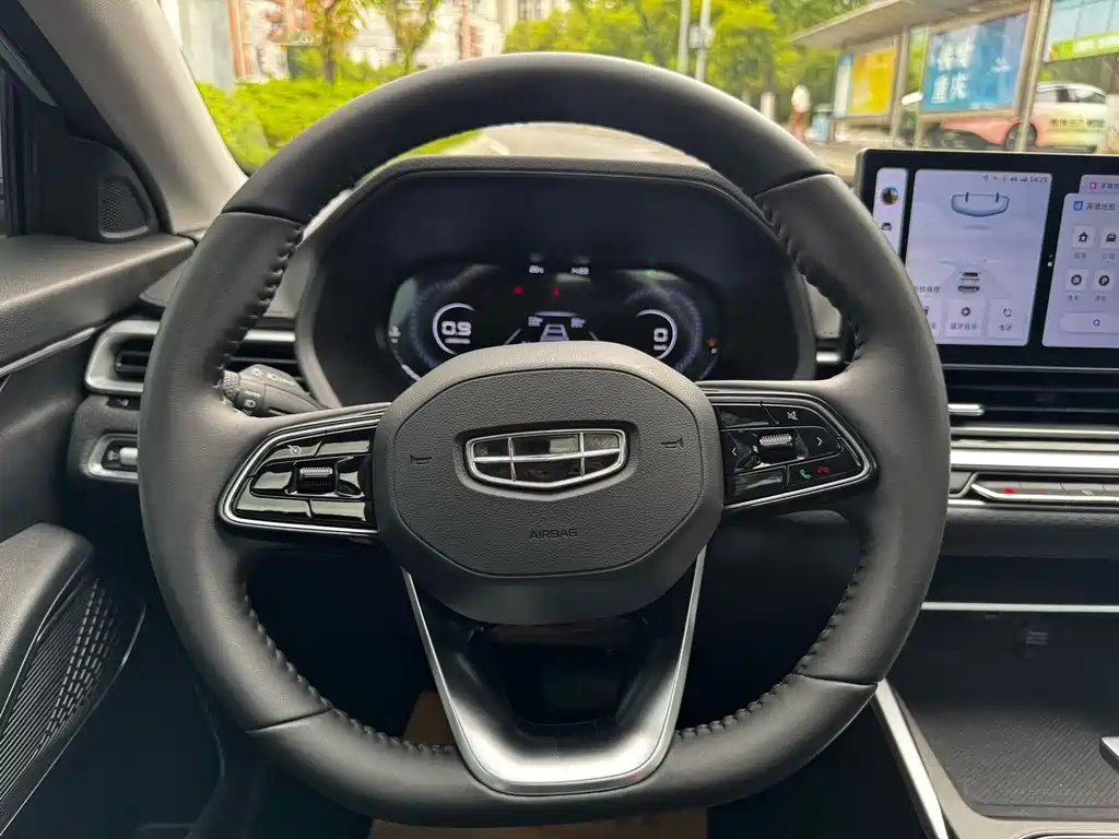 Geely Emgrand — миниатюра 16