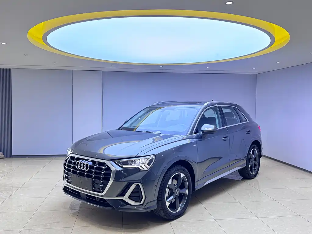 Купить Audi Q3