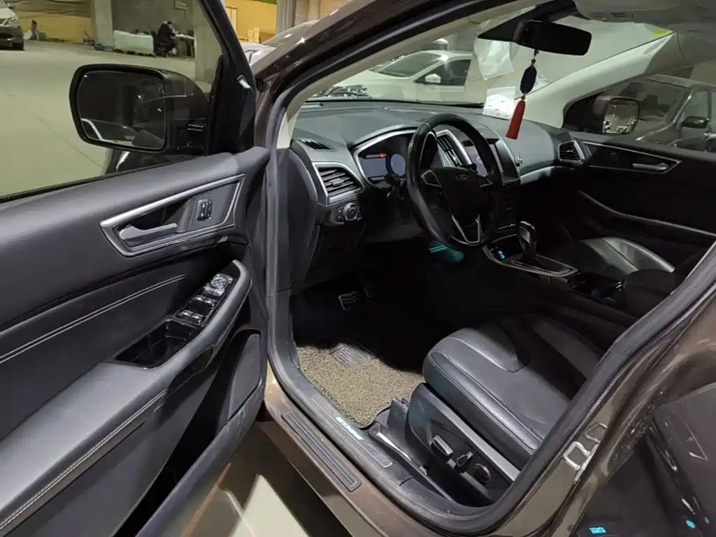 Ford Edge — миниатюра 18